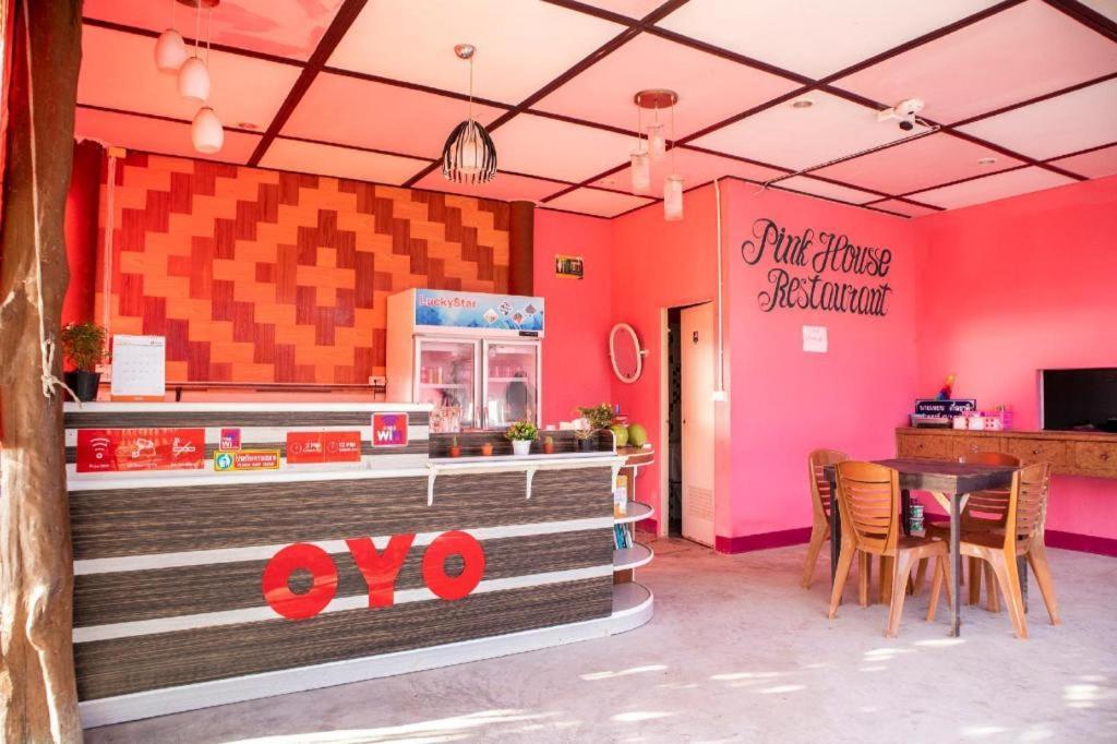 Oyo 797 Pink House Bungalow Koh Lanta Bagian luar foto