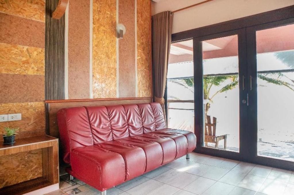 Oyo 797 Pink House Bungalow Koh Lanta Bagian luar foto