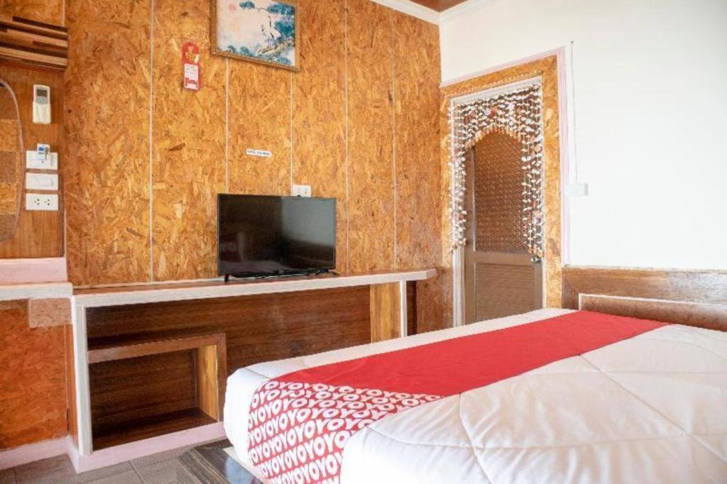 Oyo 797 Pink House Bungalow Koh Lanta Bagian luar foto