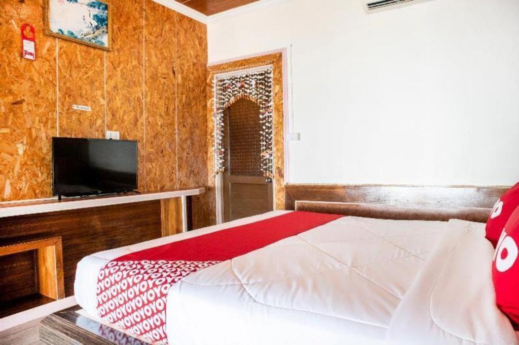 Oyo 797 Pink House Bungalow Koh Lanta Bagian luar foto